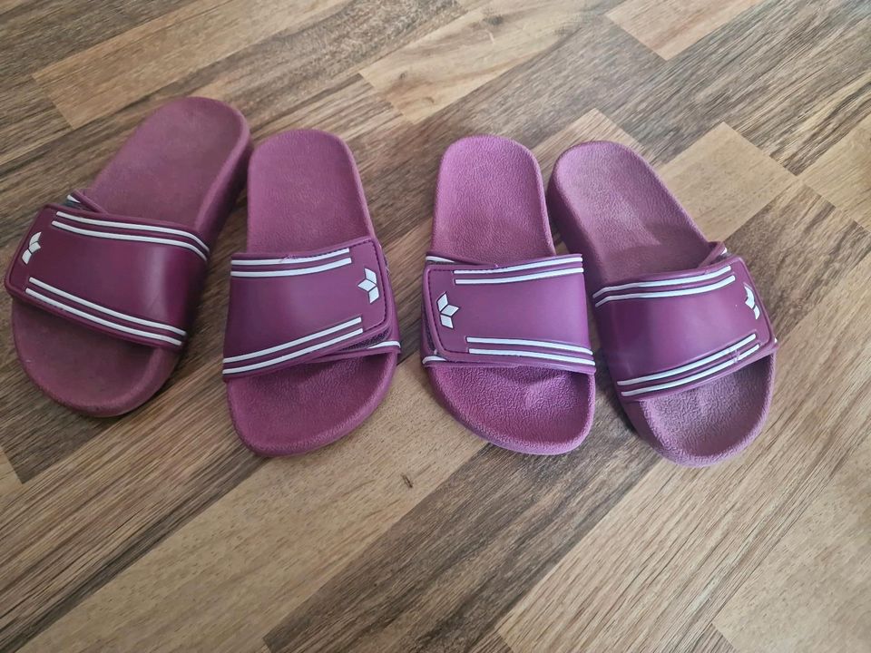 Badeschuhe für zwillingsmädchen in Enger