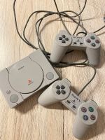 PlayStation 1 mit 2 Controllern Baden-Württemberg - Magstadt Vorschau