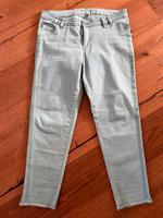 Gina Laura Damen 7/8 Stretch Jeans mintgrün Gr. 44 NEUWERTIG! Sachsen - Pegau Vorschau