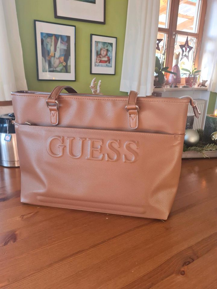 Tasche von Guess in Pfeffenhausen