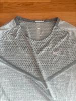 Nike Longsleeve Trainingsshirt Frankfurt am Main - Kalbach-Riedberg Vorschau