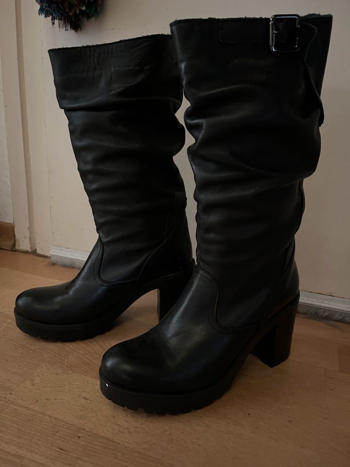 Damen Stiefel in Größe 38 in Köln