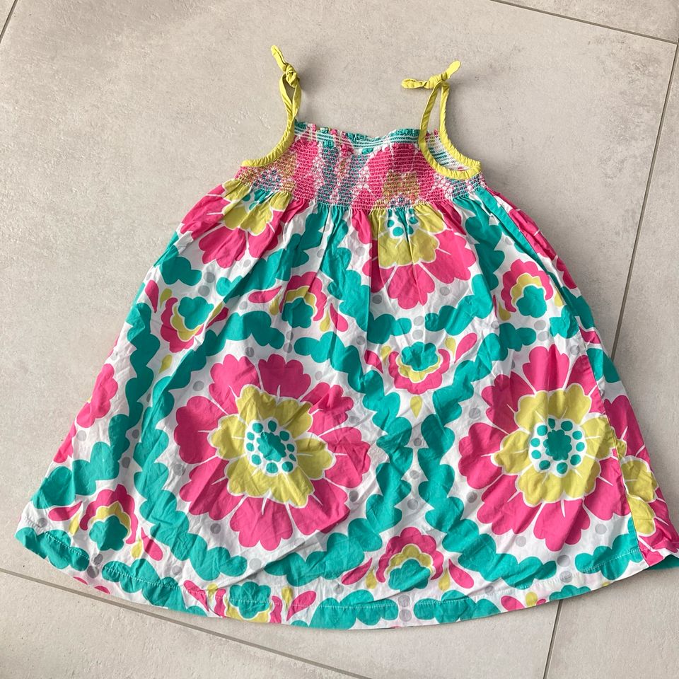 Mini Boden Kleid Tunika Hängerchen Blumen Gr. 122 6-7Y in Lützow