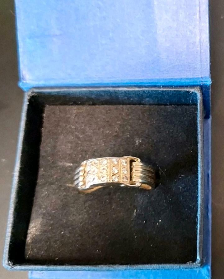 RING 14 KARAT 585er Gold mit 15 Zirkonia Steinen in Nürnberg (Mittelfr)