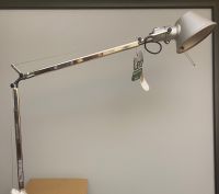 NP 460: NEU OVP Artemide Tolomeo Tavolo LED + Tischfuß 23cm Altona - Hamburg Altona-Altstadt Vorschau