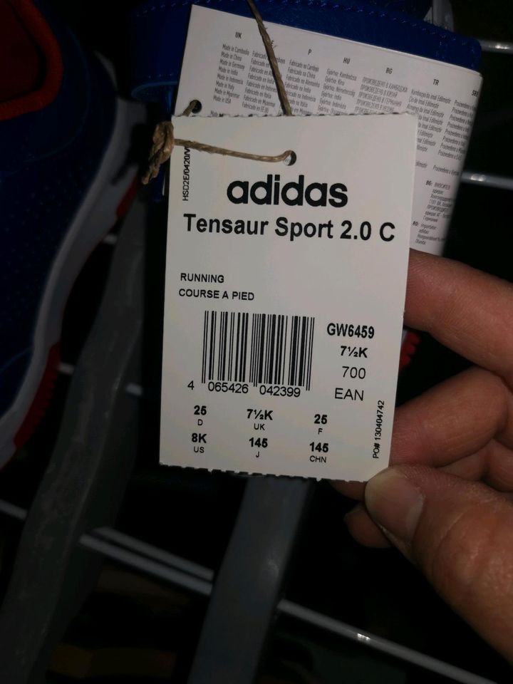 Adidas Turnschuhe Gr. 25 neu mit Etikett in Köln