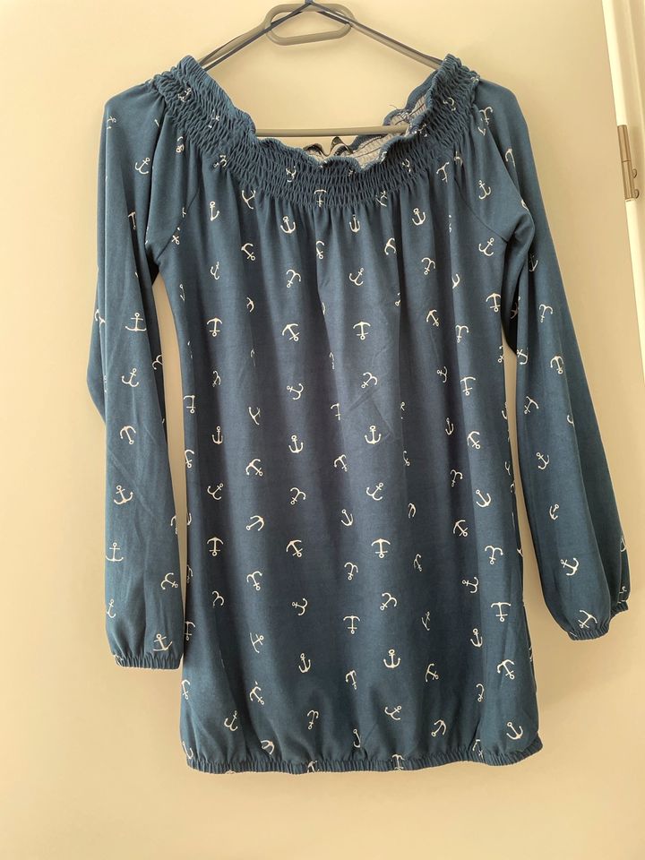 Off-Shoulder-Bluse / schulterfreie Bluse, blau mit Anker Gr. S in Unterschleißheim