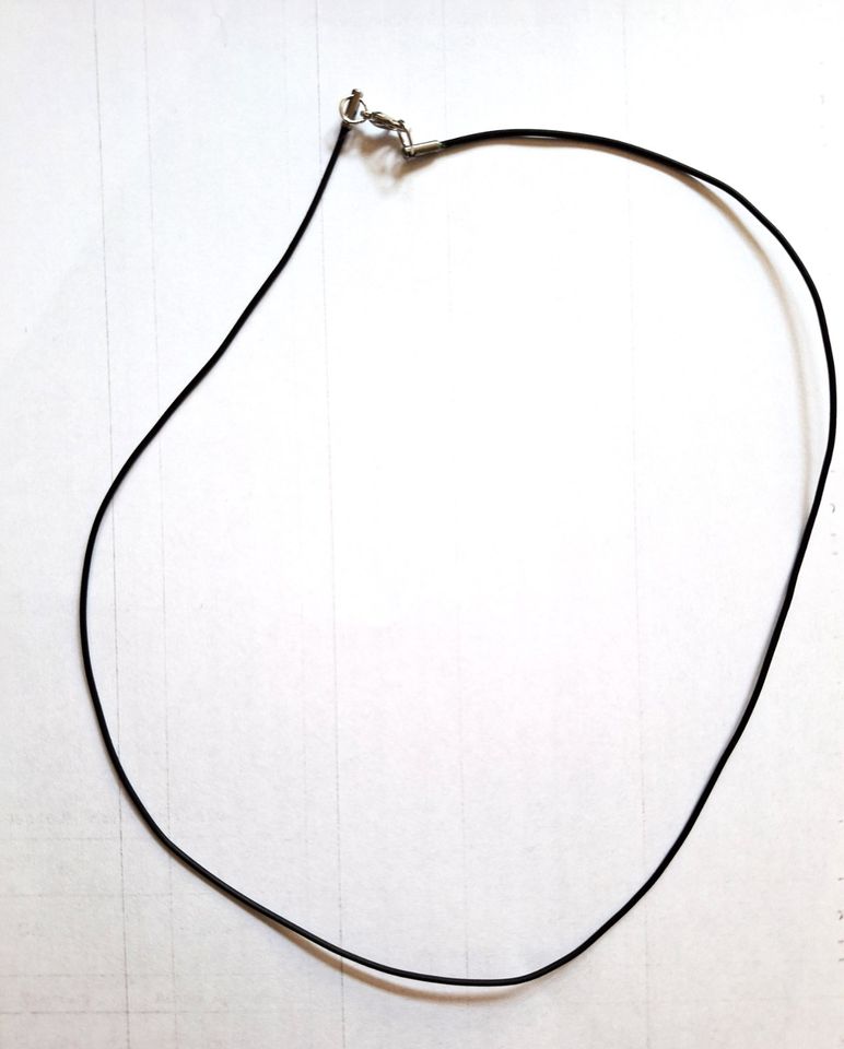 Kautschuk Halsband Halskette Kautschukband Halsreif ca.55 cm  Ø 1 in Nürnberg (Mittelfr)