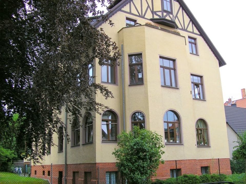 Schöne 3,5 Zimmer-Altbauwohnung mit Einbauküche in Halberstadt