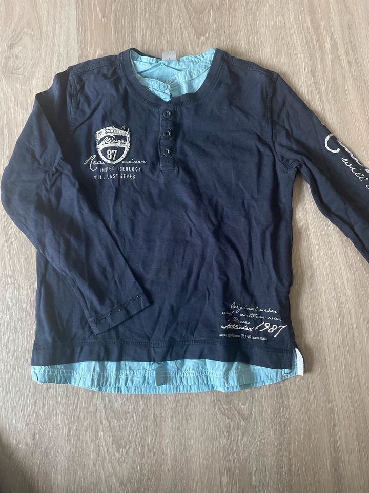 S.Oliver Langarmshirt Gr. 140 S blau schick in Wehretal