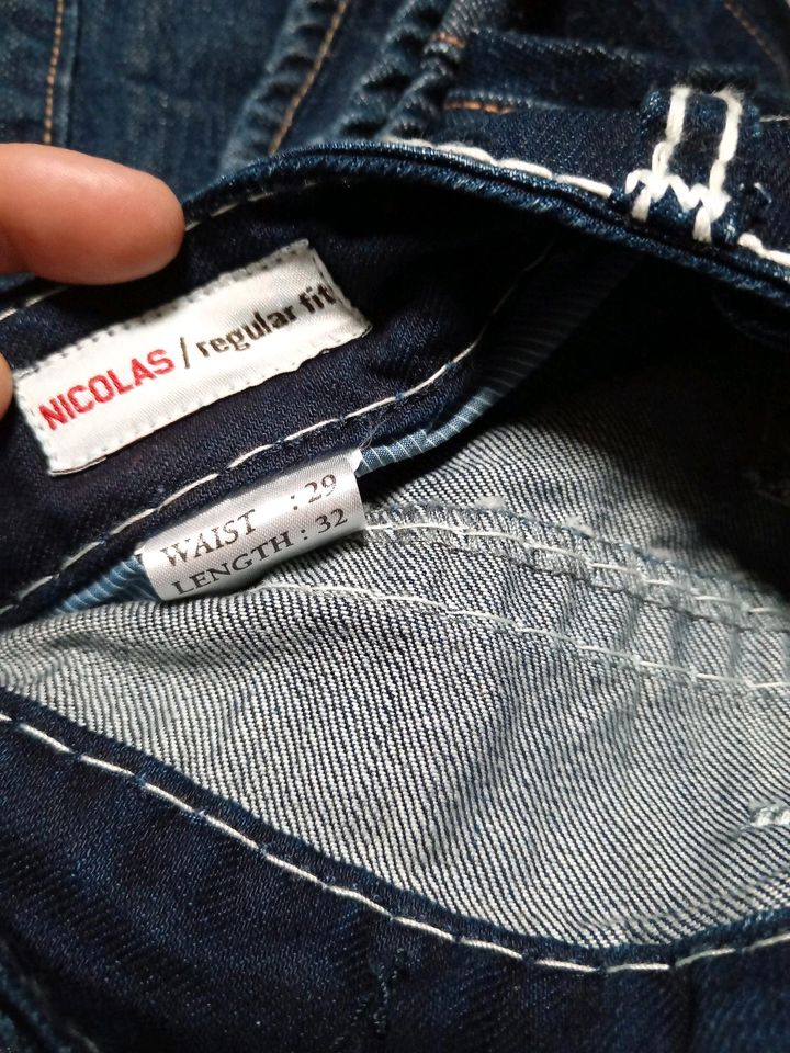 Herren Jeans Marke Realize in Bremen