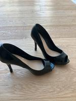 H&M Pumps Peeptoe Absatz 8 cm, Gr. 38 schwarz Lack Nordfriesland - Oldenswort Vorschau