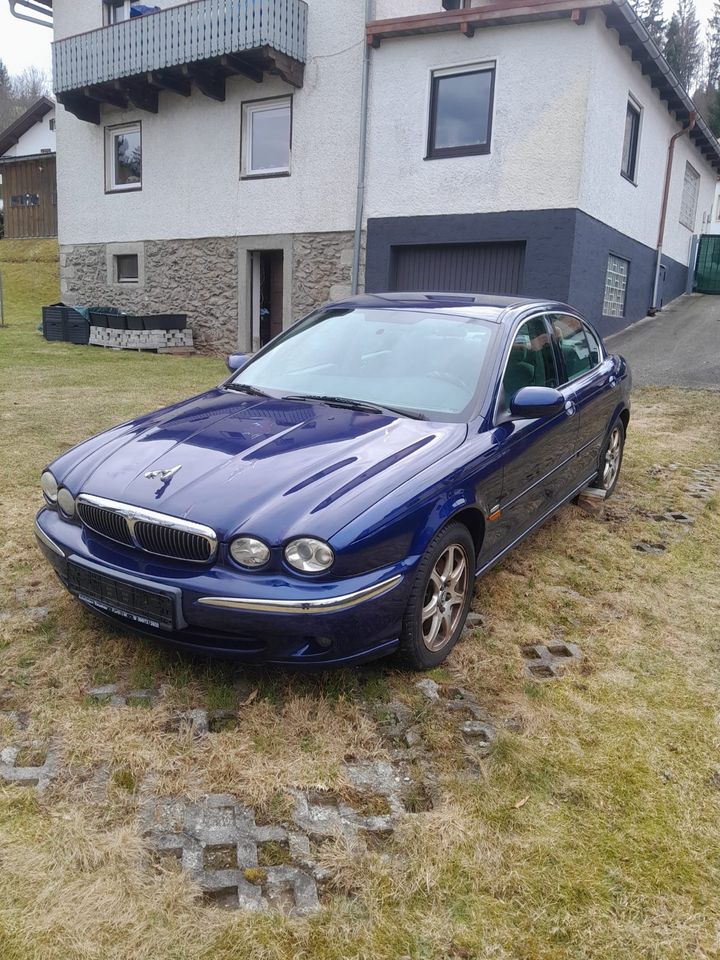                     Jaguar X-Type • HSN/TSN: 2051/365 • Bastlerfahrzeug