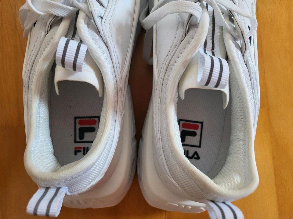 Sneaker v. FILA Gr. 42 in Pfullendorf