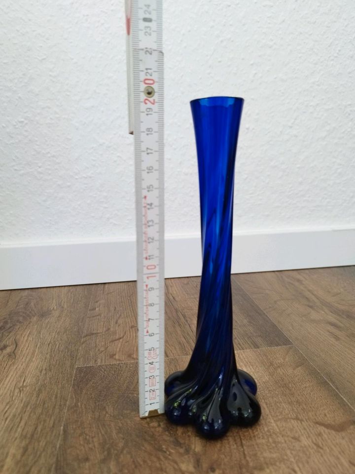 Schmale Vase blau in Chemnitz