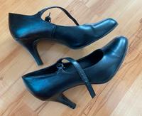 Graceland Pumps mit Riemen/ Riemchen Gr. 40 schwarz 7cm Absatz Sachsen - Radebeul Vorschau