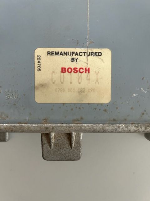 VW T2b (US-Modell) Bosch Steuergerät 0280000182090 - 039906021D in Waldenburg