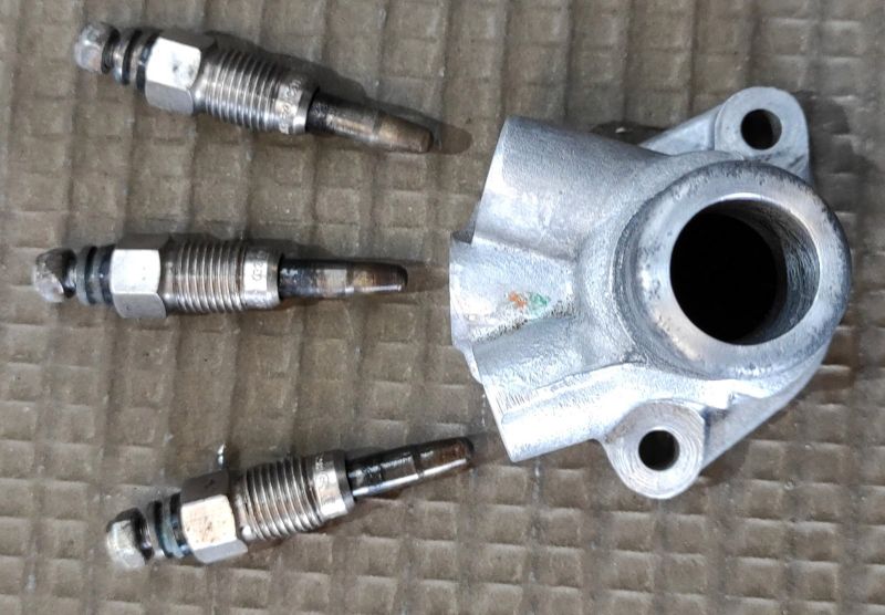 Audi A4 B5 Kühlmittelflansch (elektrischer Vorheizer) 028121145B in Bayern  - Kallmünz | Ersatz- & Reparaturteile | eBay Kleinanzeigen ist jetzt  Kleinanzeigen