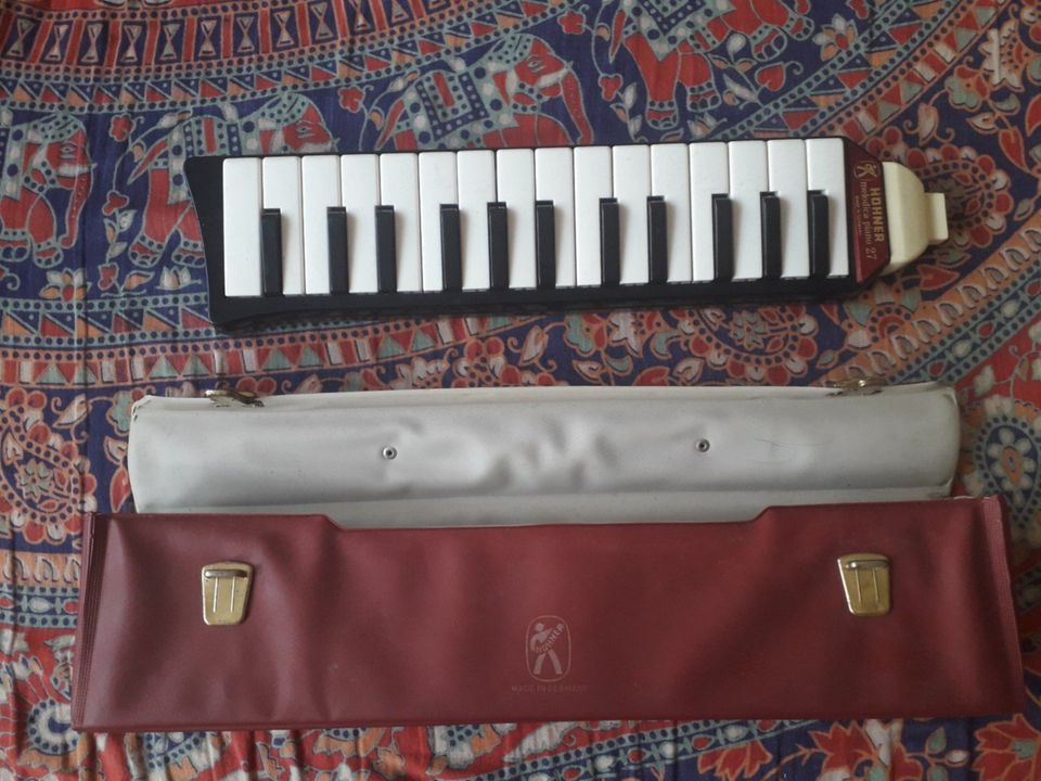 Hohner Melodica Piano 27 mit Koffer in Berlin