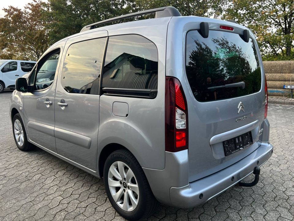 Citroën Berlingo 1,6 HDI Kombi Shine/Pano,NAVI,AHK in Halver