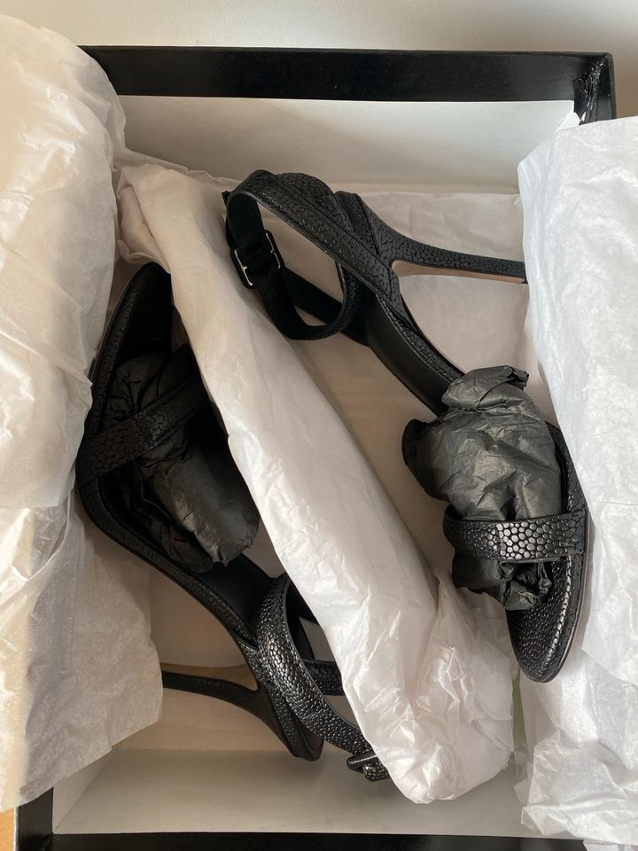 Alexander Wang Sandalen High Heels 39 schwarz NEU in Essen