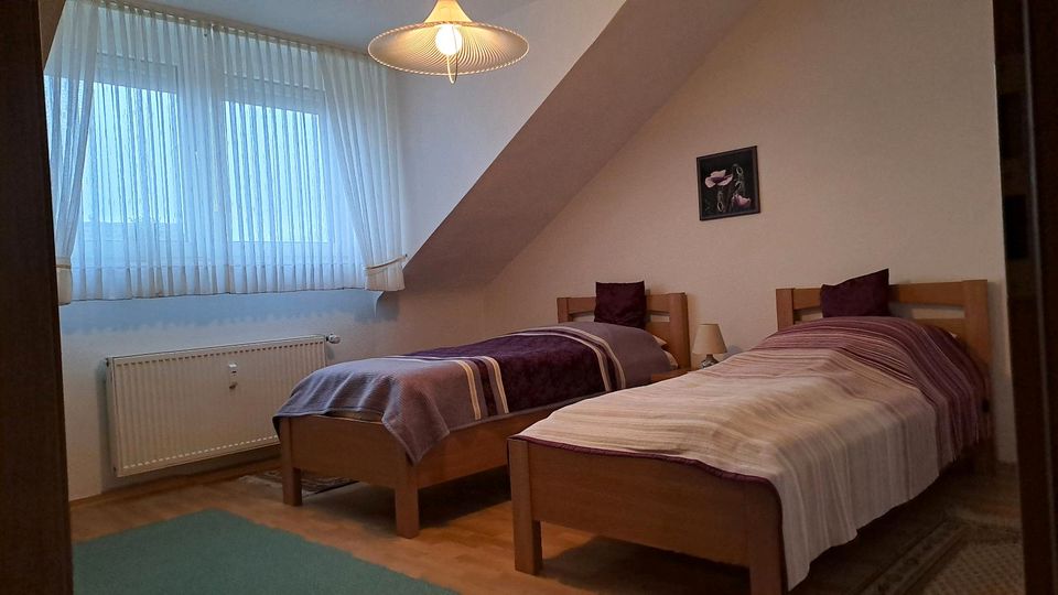 Ferienwohnung 2 Zimmer KDB, DG im 2. OG/auch Langzeitmiete mögl. in Mülheim (Ruhr)