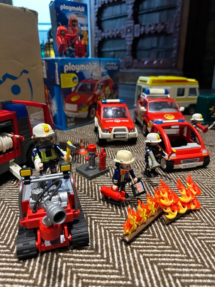 Playmobil Einsatzfahrzeuge Konvolut mit Licht & Sound OVP in Siegen