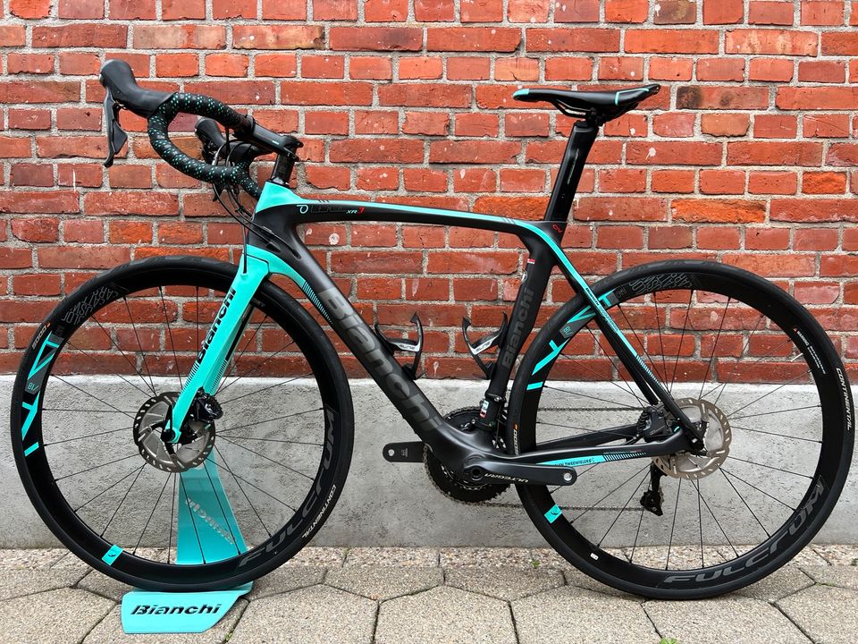 Bianchi Oltre XR3 CV Disc/Carbon/Gr.55/Shimano Ultegra/7,9 kg! in Gronau (Westfalen)