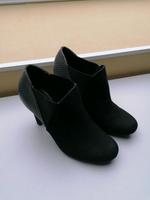 Neuw. Damen Schuhe Pumps Stiefelette Absatz Samt Marco Tozzi 39 Niedersachsen - Großheide Vorschau