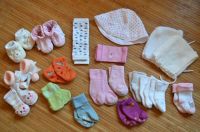 Baby Set 12 x Accessoires Schuhe, Socken, Mützen Stulpen ab 50 56 Hessen - Obertshausen Vorschau