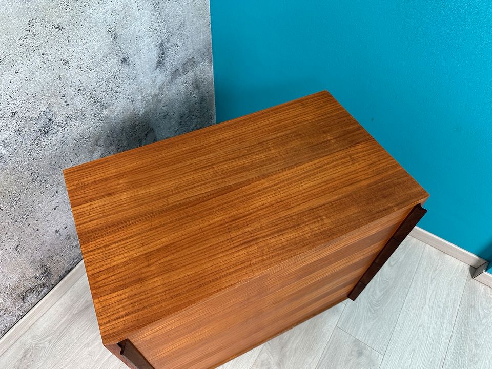 Teak Kommode / Dresser mit 4 Schubladen, 1960er 1970er in Mülsen