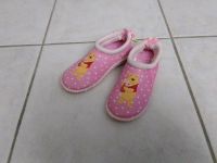 Badeschuhe in Größe 22 / 23 mit Winnie Pooh Brandenburg - Eggersdorf Vorschau