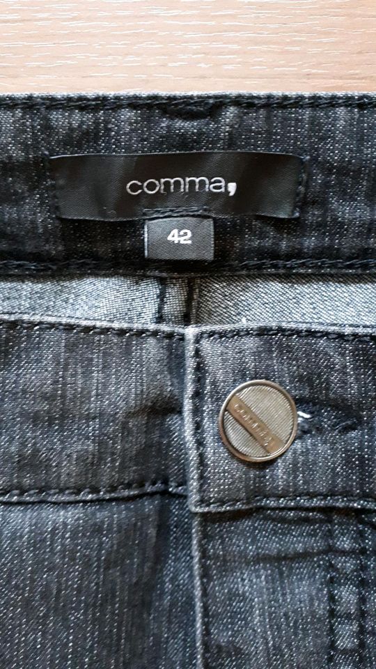 Jeans Hose von Comma Größe 42 grau schwarz in Bischoffen