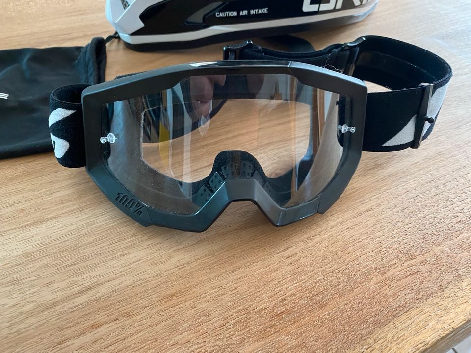 Moto-Cross Helm von o Neal mit Brille in Lauchheim