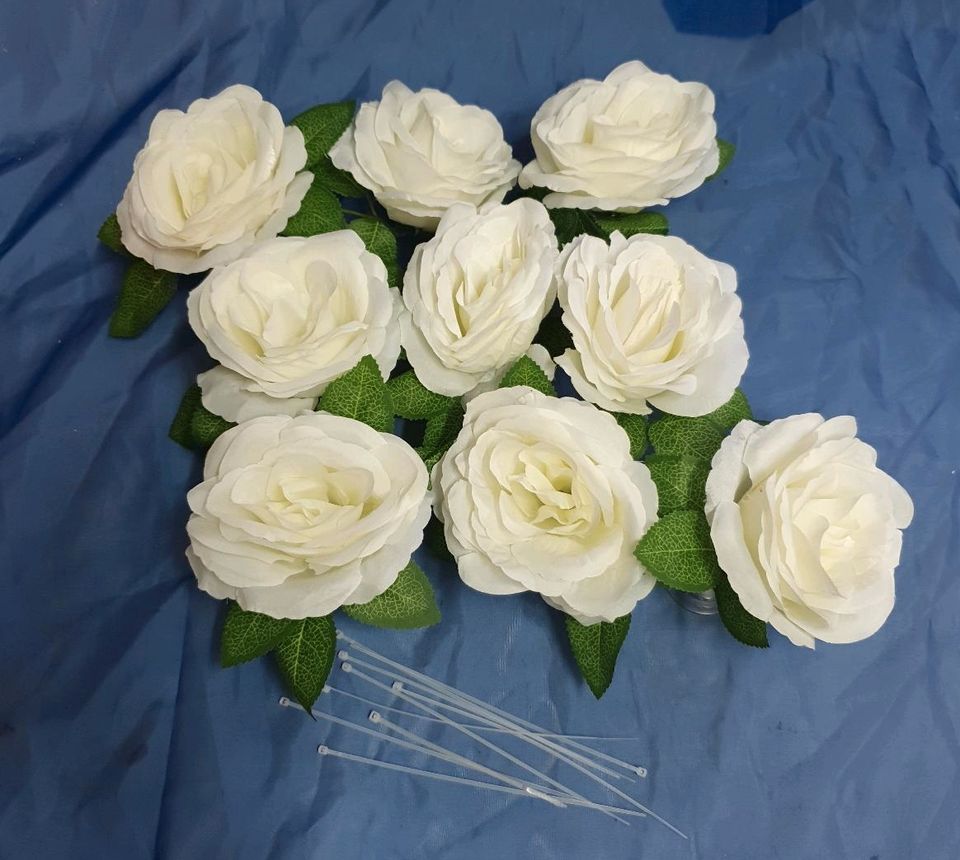 Blumen mit Saugnapf, Hochzeit, Schmuck fürs Auto in Rehfelde