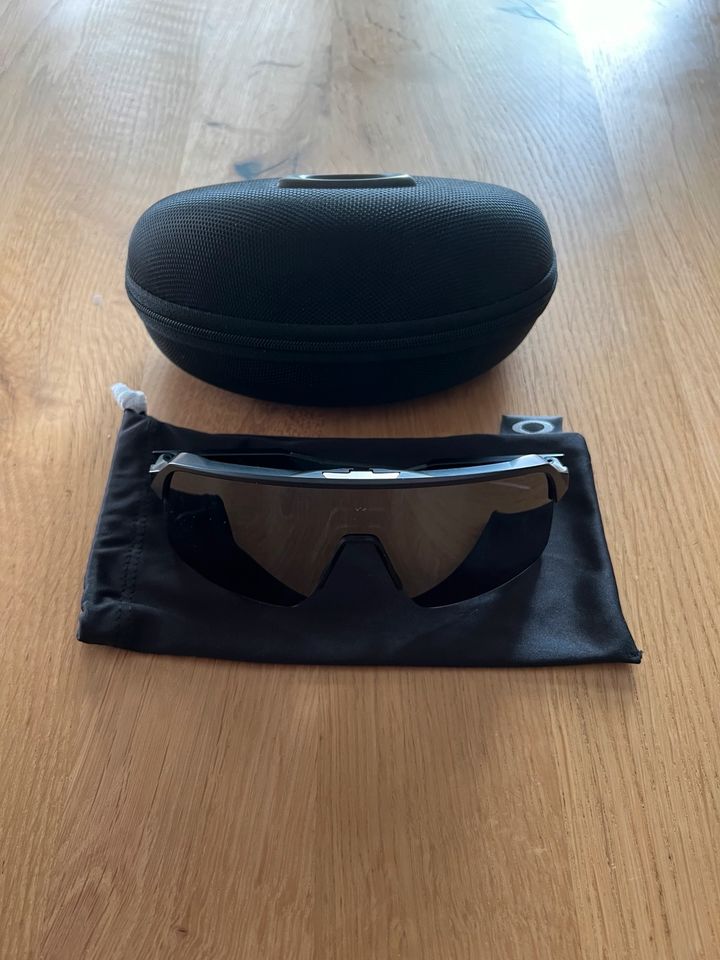 Oakley Sutro Lite Schwarz in Siegen