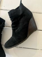 Mango Leder Wildleder Stiefeletten Stiefel 39 schwarz boo Wedges Nordrhein-Westfalen - Bottrop Vorschau