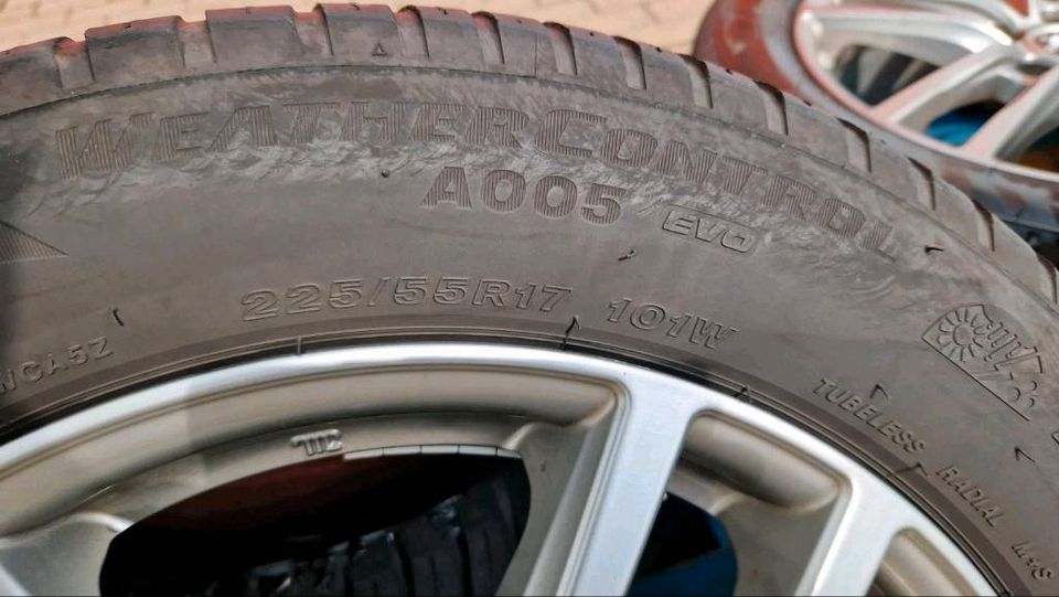 Alufelgen UNIWHEELS 5x112 Winterreifen 225/55 R17 BMW VW Skoda in Norderstapel