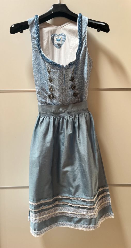 Dirndl hellblau in Lenggries