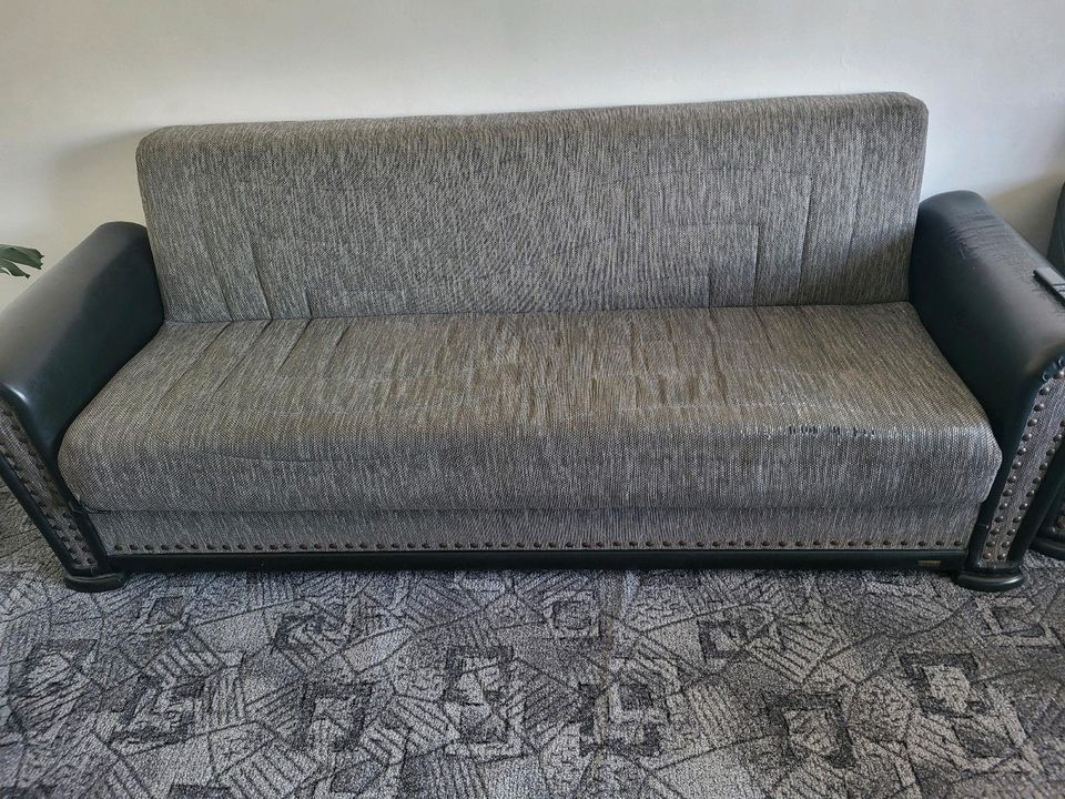 Sofa in gutem Zustand in München