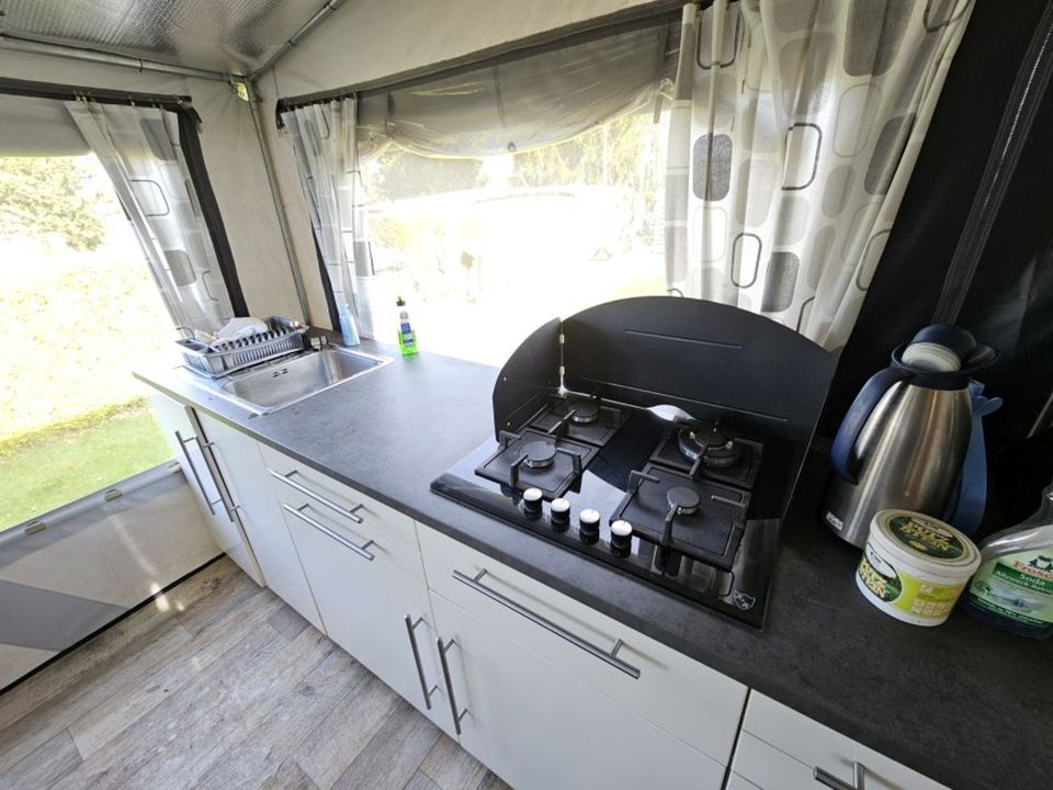 Wohnwagen Tabbert Diadem 540E Mod 99 freistehendes Vorzelt in Unna
