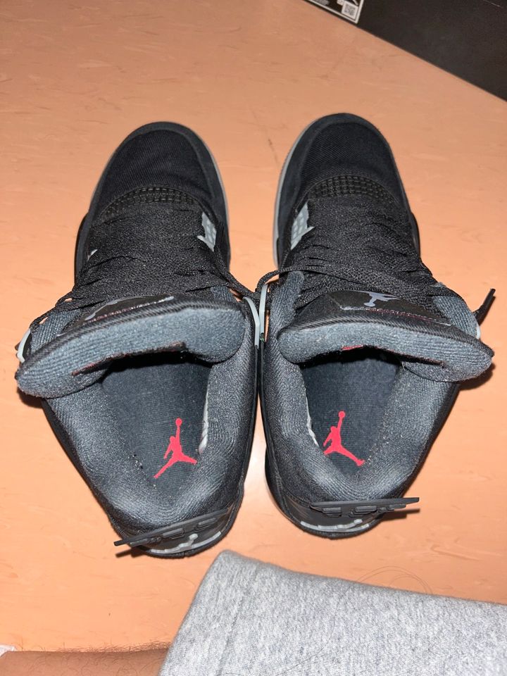 Jordan 4 Black Canves in Leipzig