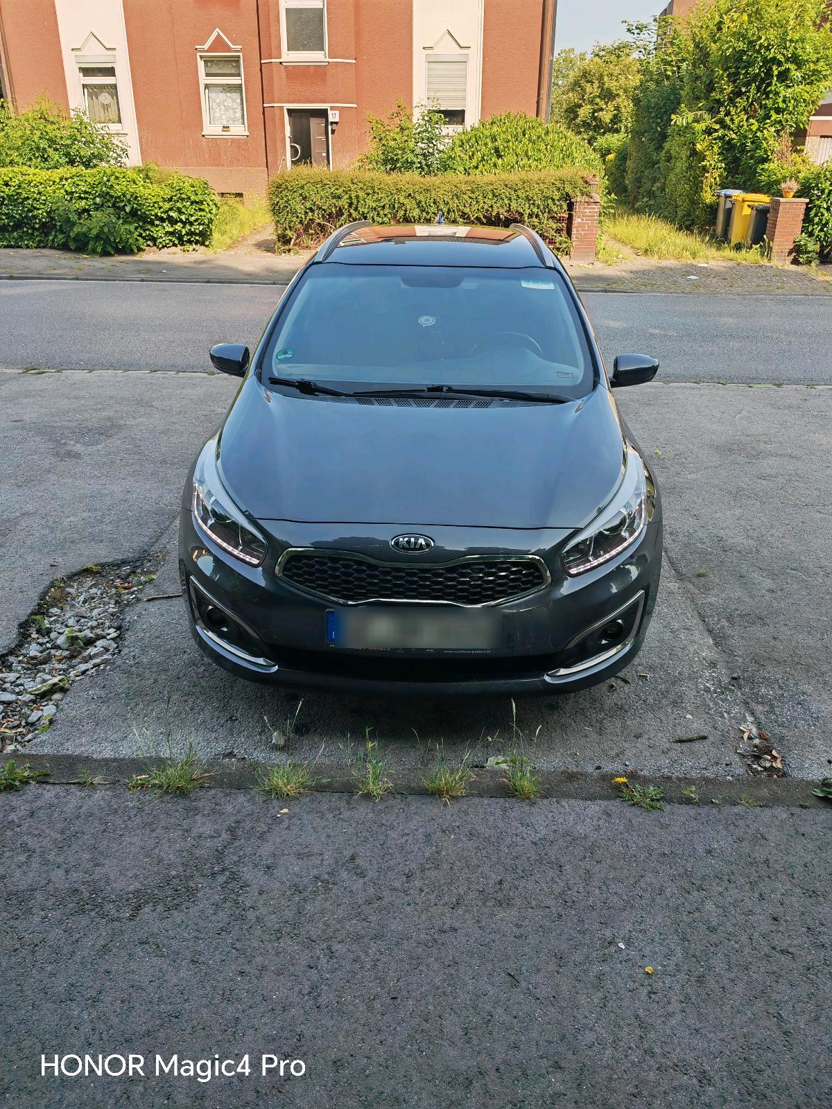 Abbildung des Autos kia ceed Austausch mögli…