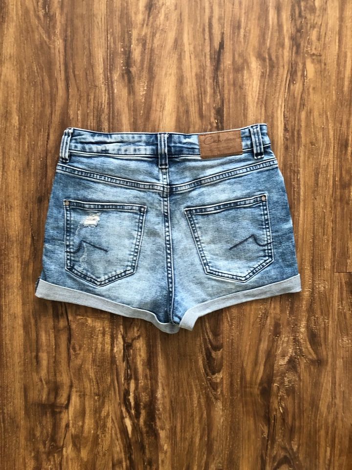 Jeans Shorts, Hotpants, kurze Hose 34 XS in Frankfurt am Main