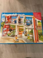 Playmobil City Life Krankenhaus 6657+ viel Zubehör Nordrhein-Westfalen - Beckum Vorschau