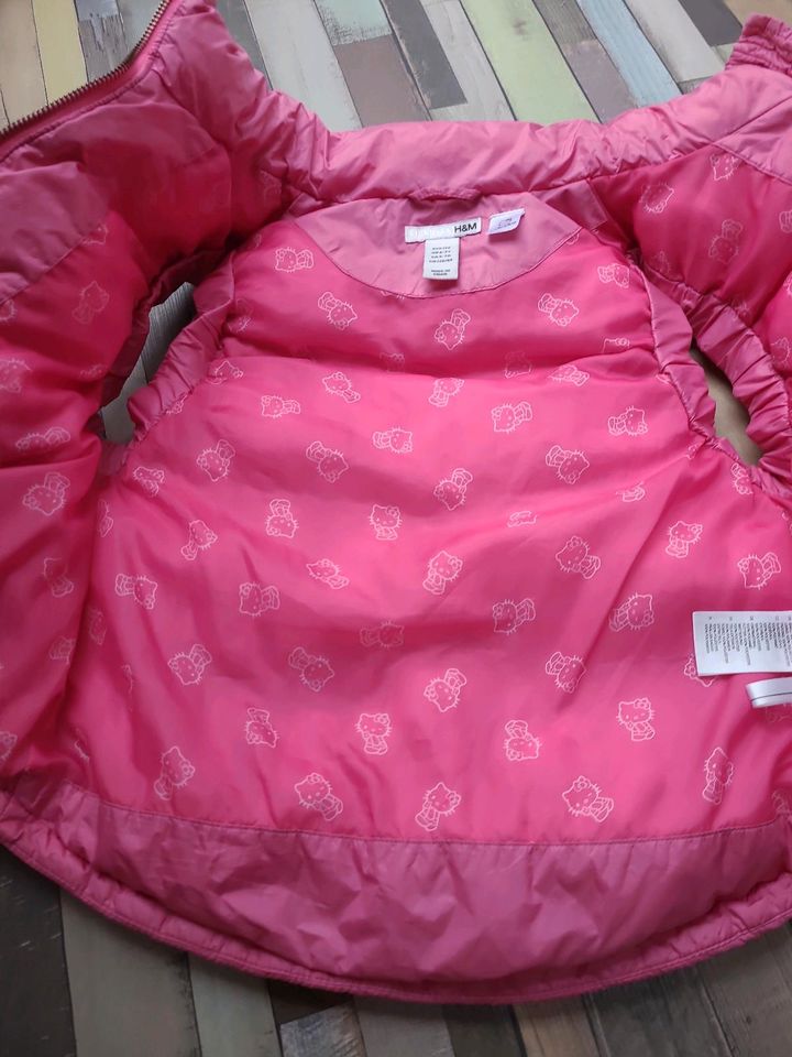 H&M Hello Kitty Weste Jacke ohne Ärmel dick Mädchen Kind rosa 122 in Erlangen