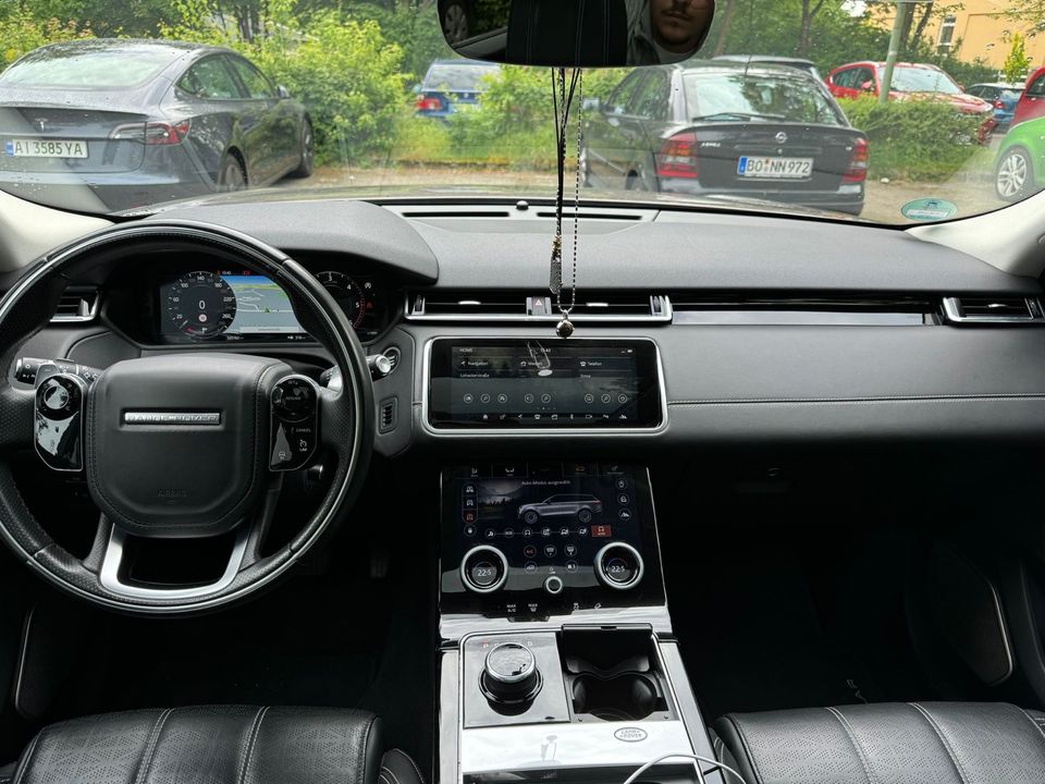 Range Rover Velar D300 SE in Essen