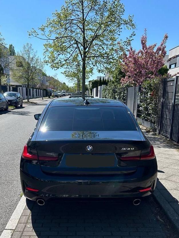 BMW G20 330i Sport Line Sport Getriebe Kamera el. AHK TÜV neu in Berlin