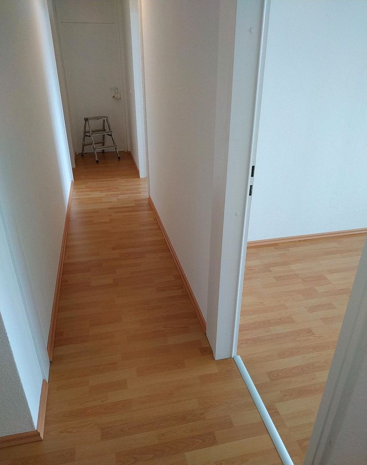 Streichen ✅ Laminat verlegen ⭐ Tapezieren ⭐ in Frankfurt am Main