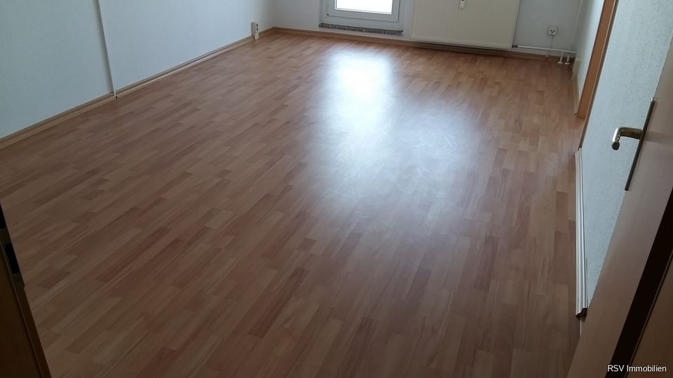 JobCenter geeignet ab 2 Person - ruhig + günstig - 2,5-Zi. 56m² - sofort verfügbar - in Magdeburg